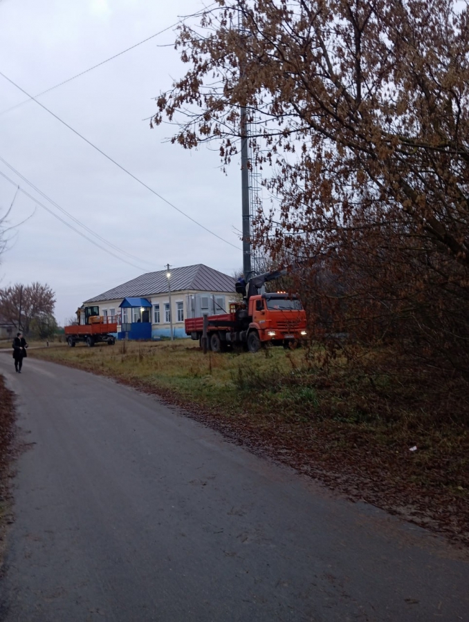 В Большой Чечуйке устанавливают станцию сотовой связи