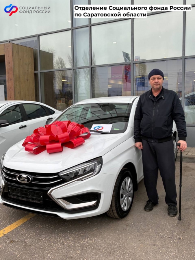 В Саратовской области 15 пострадавшим на производстве гражданам дали спецмашины