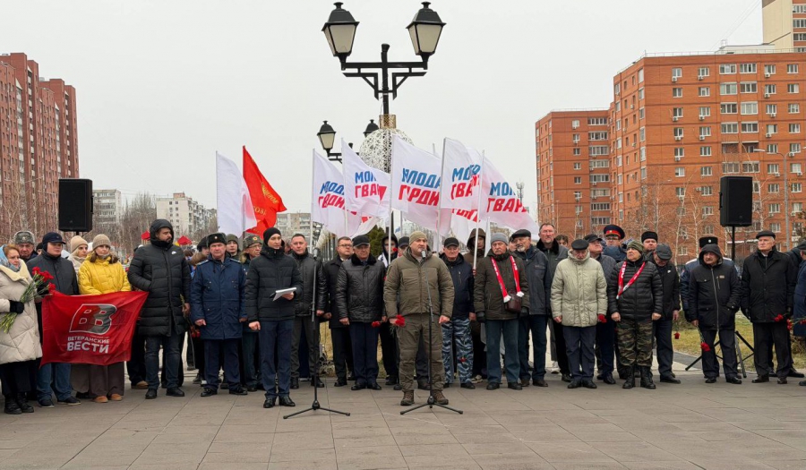 В Солнечном-2 открыли два бюста Героям Советского Союза