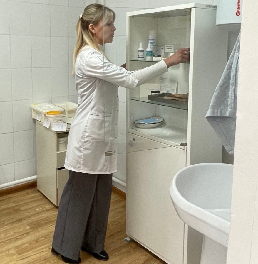 В Балаковском районе выпускница-целевик стала заведующей в сельском ФАПе