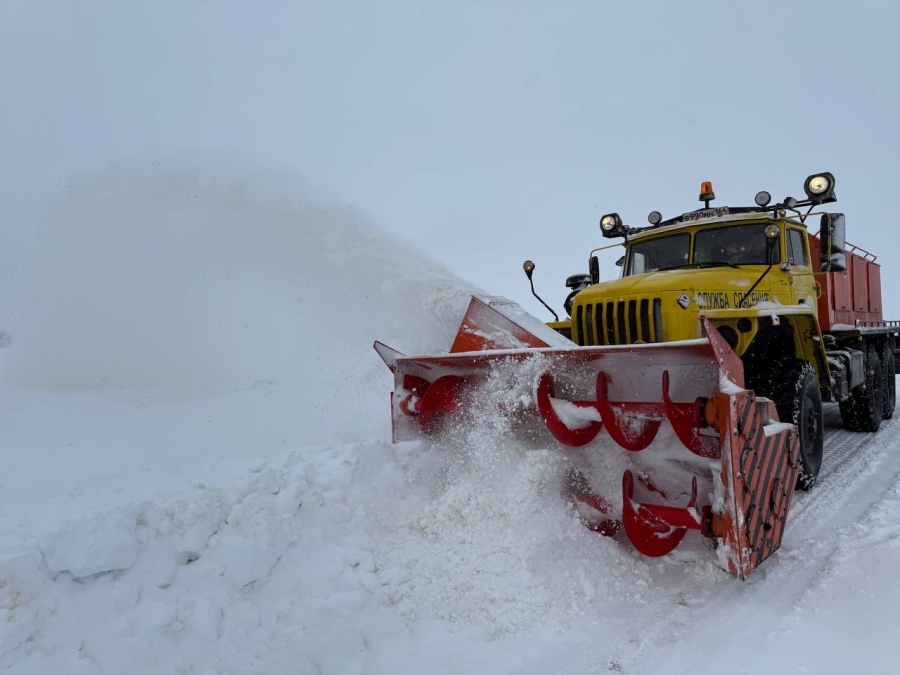В Саратовской области на расчистку трасс отправили более 1700 единиц техники
