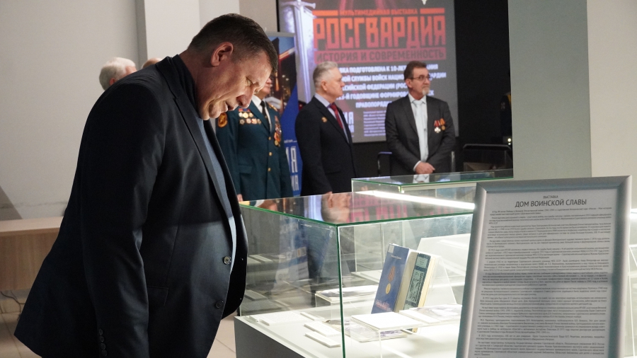 В саратовском музее создали уникальную выставку в честь 10-летия Росгвардии