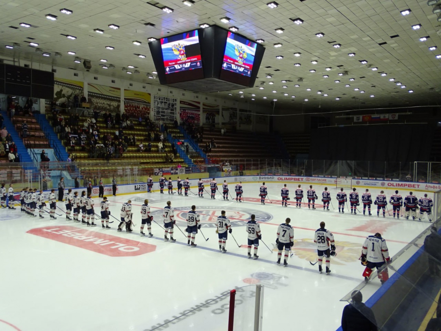 «Кристалл» забросил четыре безответные шайбы «Олимпии»