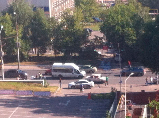 На проспекте 50 лет Октября девушка пострадала при переходе по «зебре»