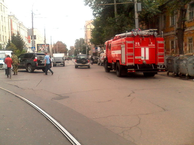 В центре Саратова мужчина выпал из окна 9-го этажа