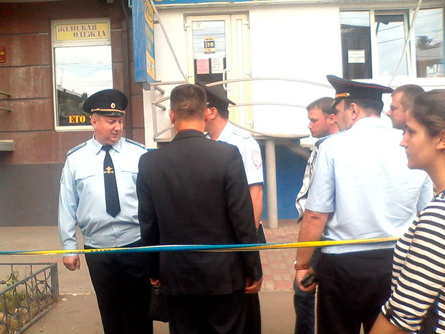 В центре Саратова мужчина выпал из окна 9-го этажа