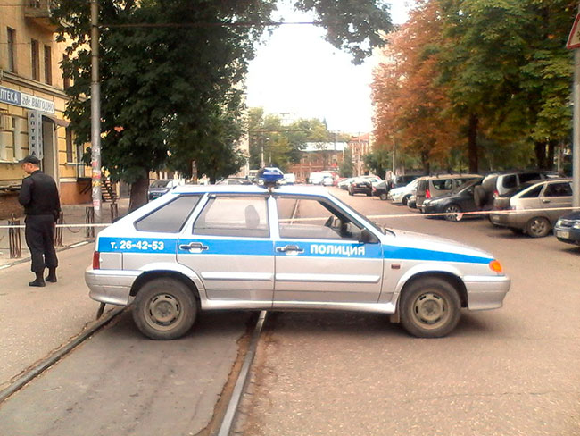 В центре Саратова мужчина выпал из окна 9-го этажа