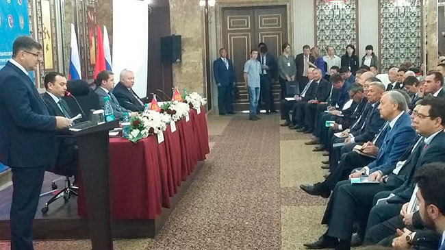 Губернатор Саратовской области ждет от Киргизии овощи и соки