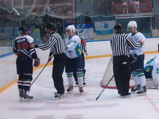 Наставники «Кристалла» и «Торпедо» по-разному объяснили результат буллитов