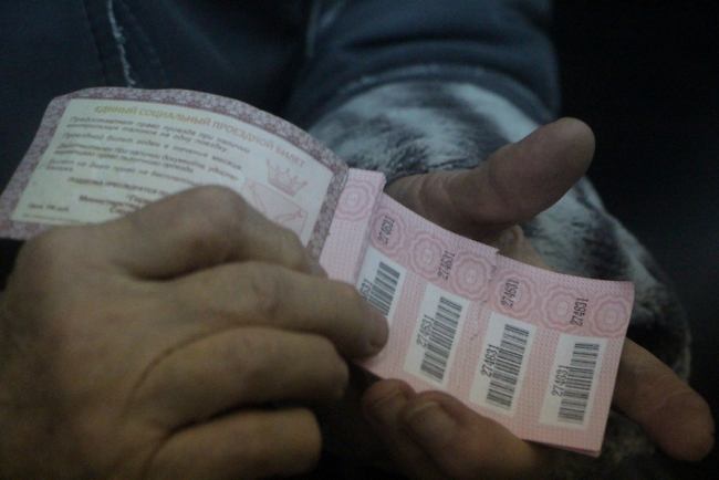 В Саратове выстроились очереди за льготными проездными