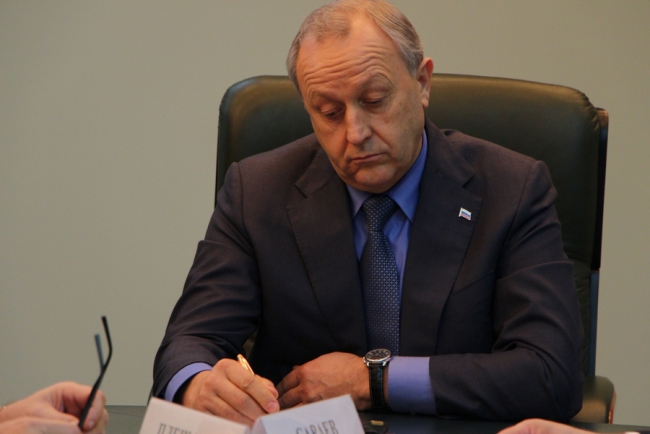 В Саратове появится спецучреждение для уборки снега в центре города