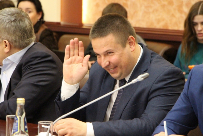 Полпред Бабич отметил в Саратовской области «базу для автопрома»