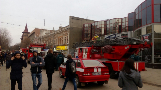 Во время сеанса «Бэтмен против Супермена» загорелся кинотеатр «Пионер»