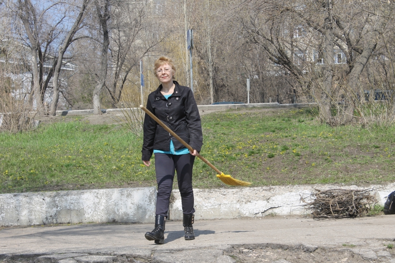 На «диком пляже» под мостом построят спортплощадку