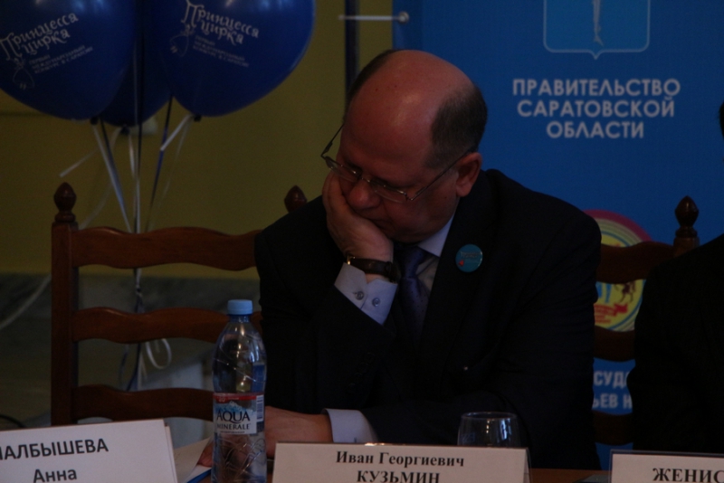 В Саратове «Принцессе цирка» подарят корону с 3000 кристаллов Сваровски