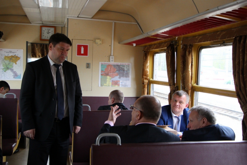 Пилипенко пообещал убрать свалки у железнодорожных путей