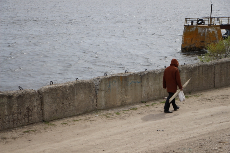 Пилипенко пообещал убрать свалки у железнодорожных путей