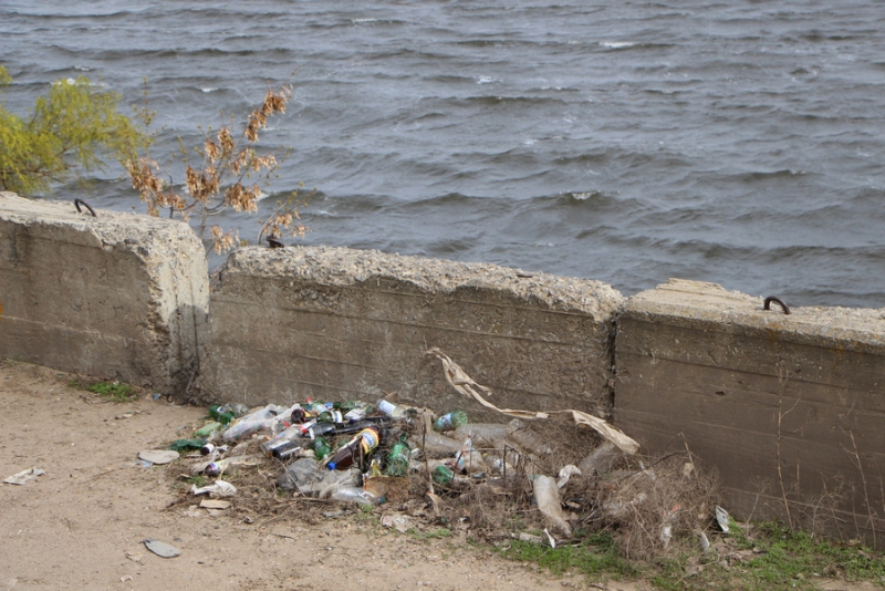 Пилипенко пообещал убрать свалки у железнодорожных путей