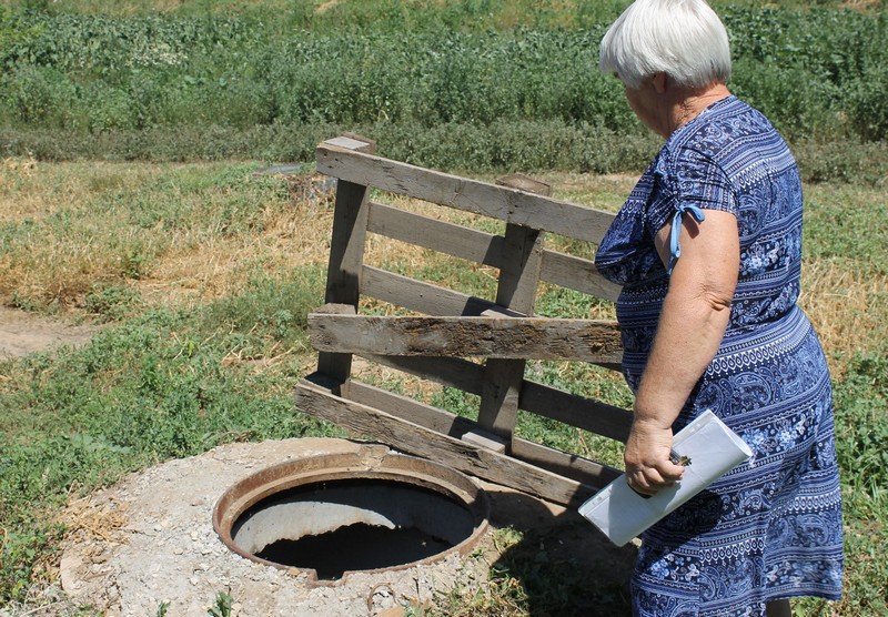Дома переселенцев из аварийного жилья не подключили к канализации