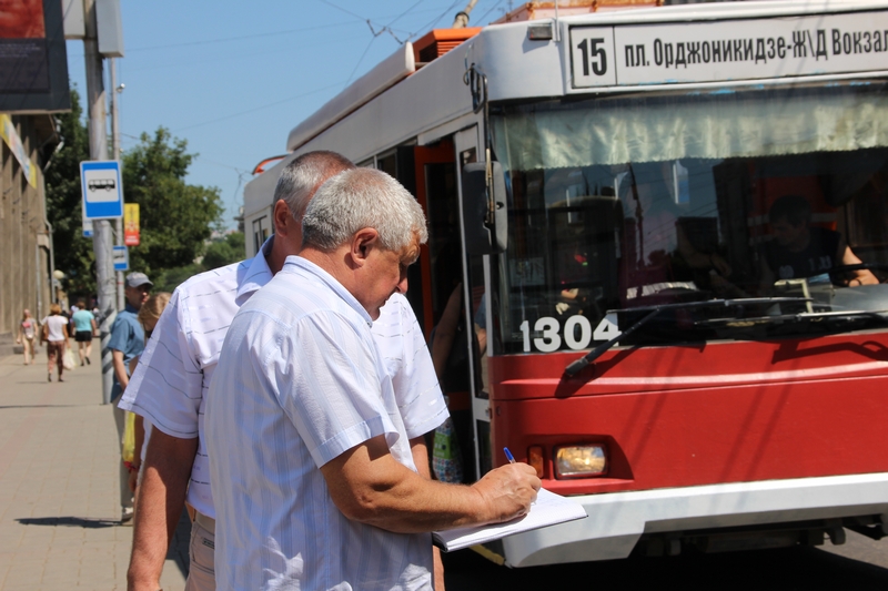 Девушке из Африки понравилась температура в саратовском автобусе