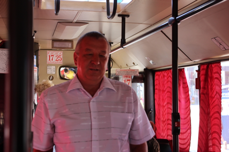 Девушке из Африки понравилась температура в саратовском автобусе