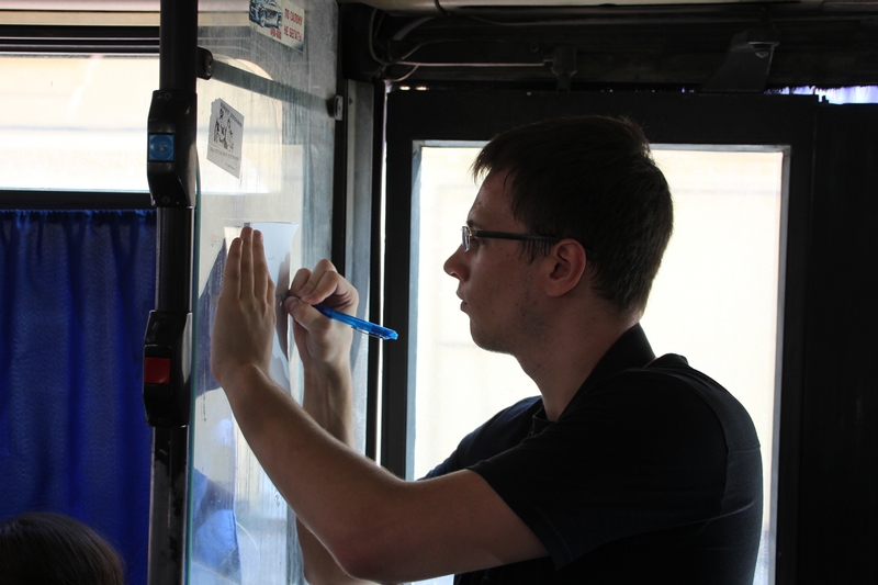 Девушке из Африки понравилась температура в саратовском автобусе