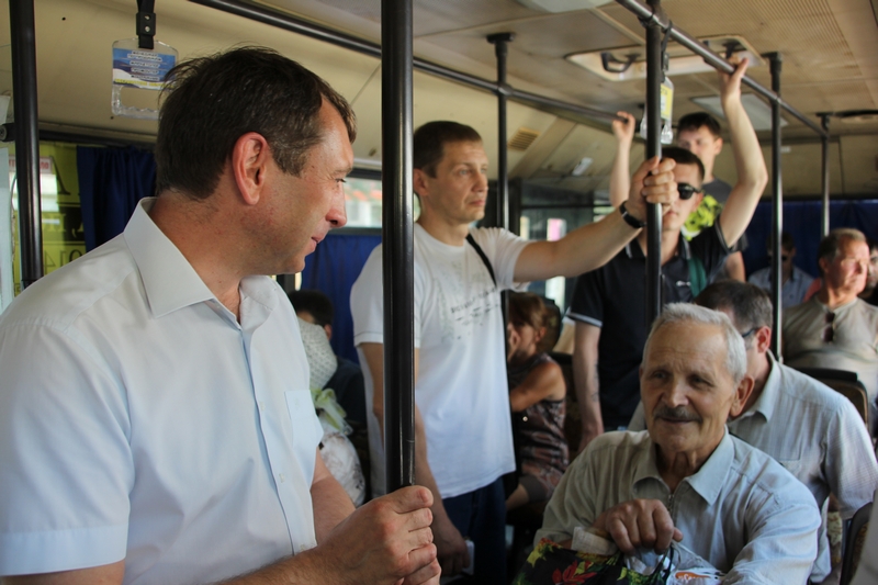 Девушке из Африки понравилась температура в саратовском автобусе