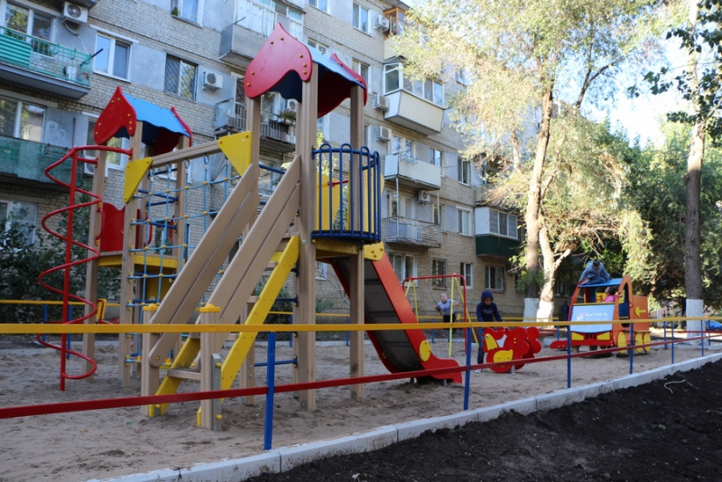 Володин потребовал улучшить качество ремонта дворов