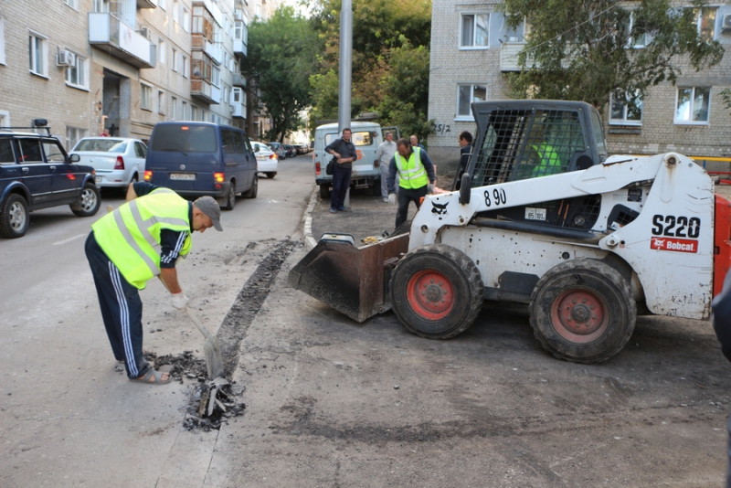 Володин потребовал улучшить качество ремонта дворов