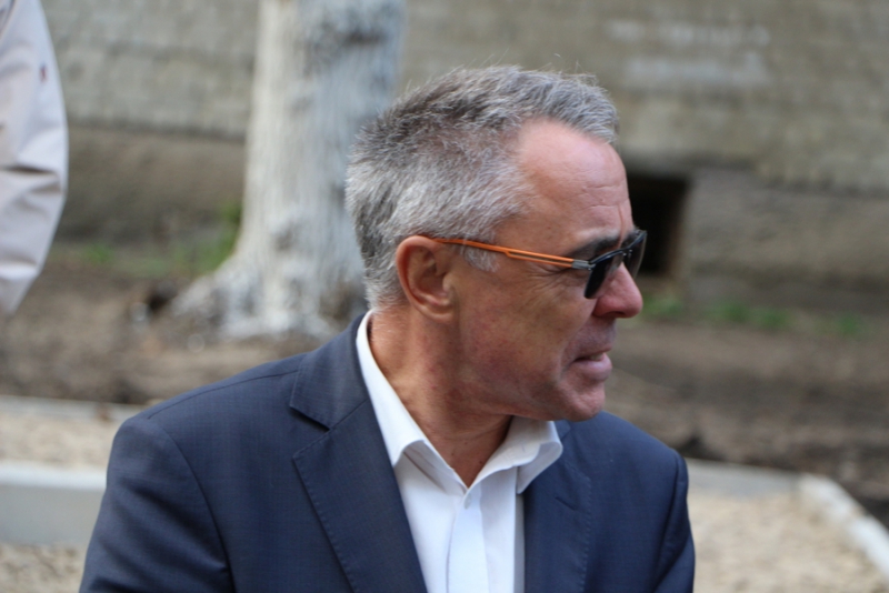 Володин потребовал улучшить качество ремонта дворов