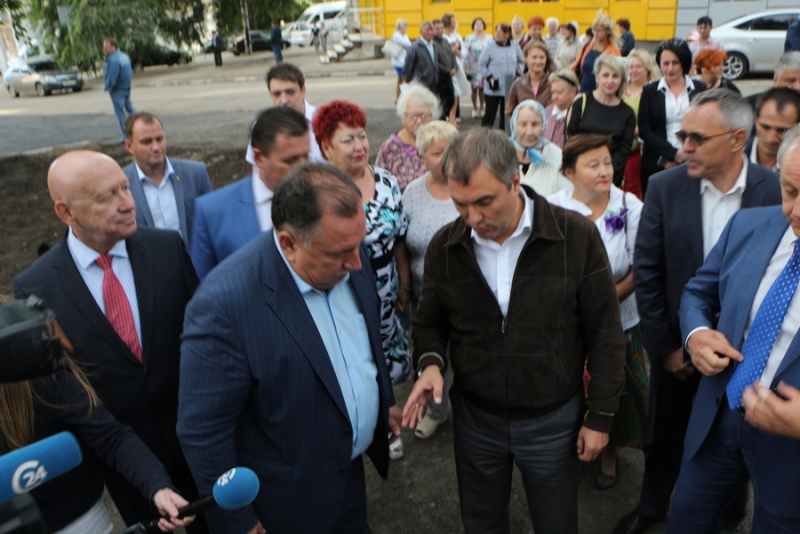 Володин потребовал улучшить качество ремонта дворов