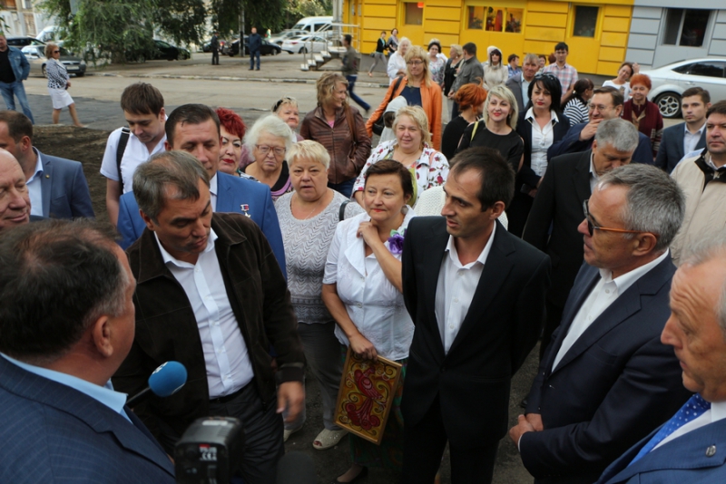 Володин потребовал улучшить качество ремонта дворов