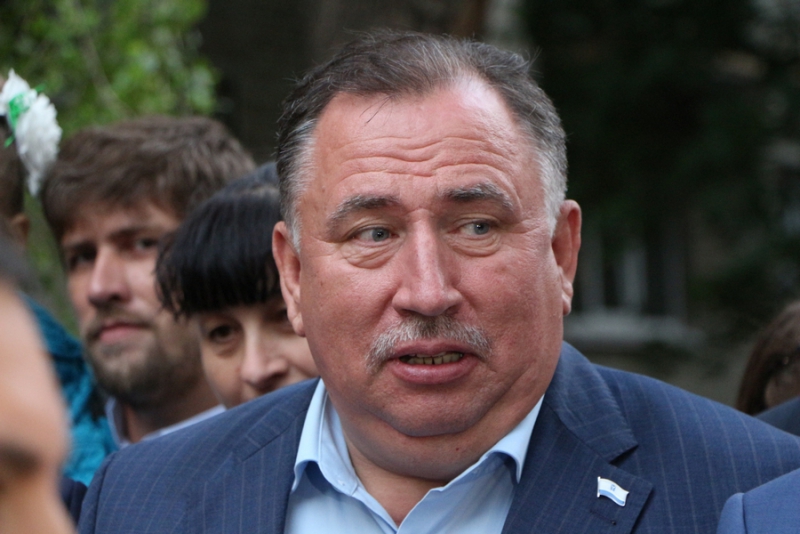 Володин потребовал улучшить качество ремонта дворов