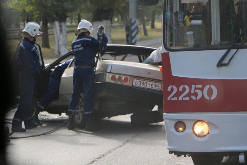 Очевидцы сообщили о страшной аварии на 50 лет Октября