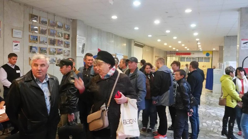 Рашкин обнаружил в Москве подозрительную машину из Саратова