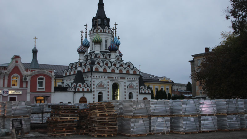 Общественники не поняли, как на забетонированной Волжской чинить коммуникации
