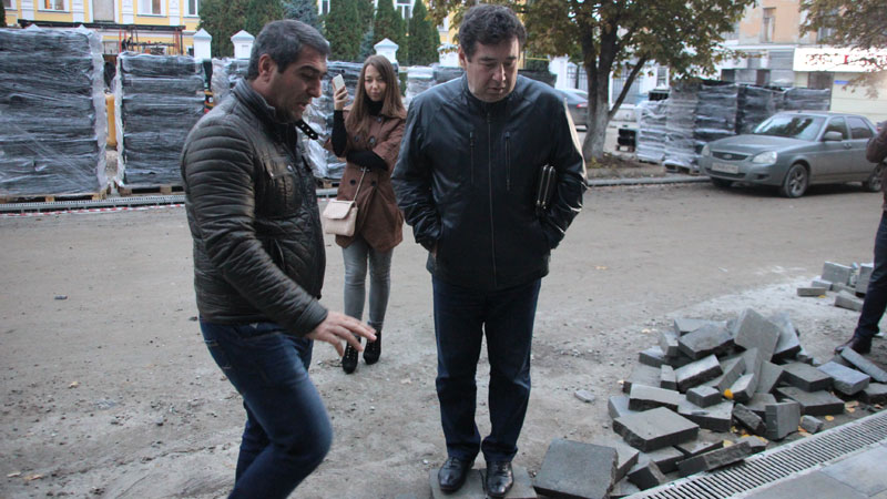 Общественники не поняли, как на забетонированной Волжской чинить коммуникации