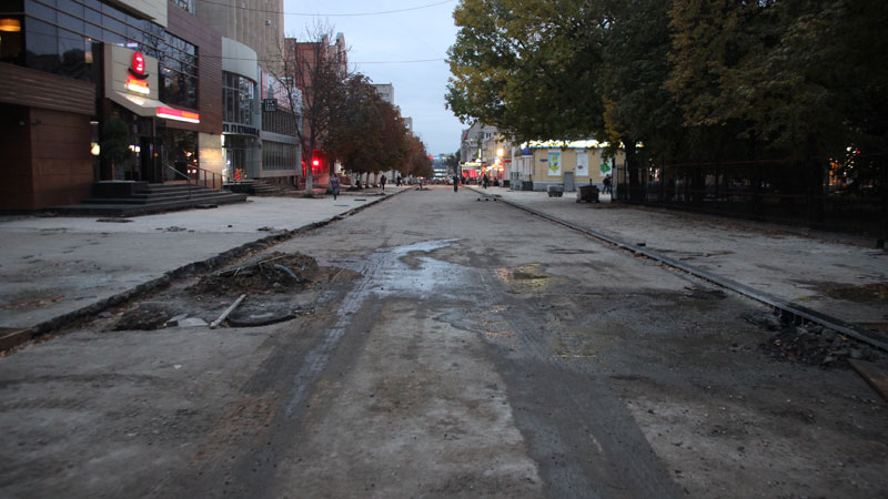Общественники не поняли, как на забетонированной Волжской чинить коммуникации