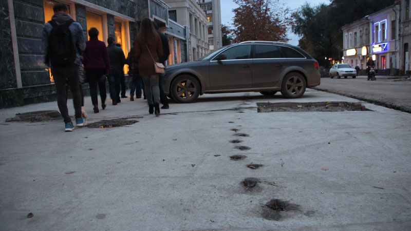 Общественники не поняли, как на забетонированной Волжской чинить коммуникации