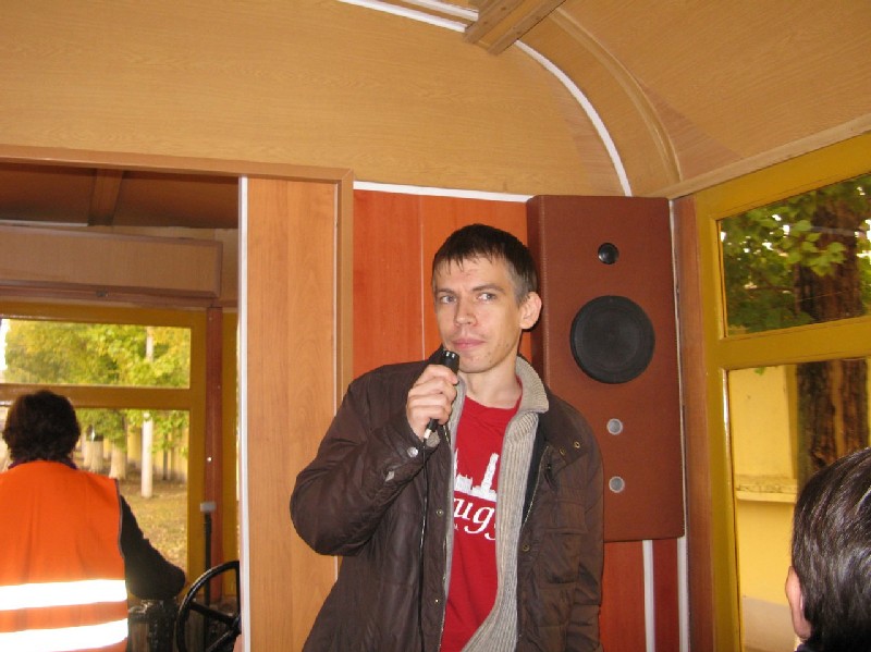 В Саратове к 108-летию трамвая вышел на маршрут старинный вагон