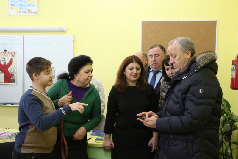 Школьник в восторге от встречи с губернатором: «Он мне прямо в глаза посмотрел!»