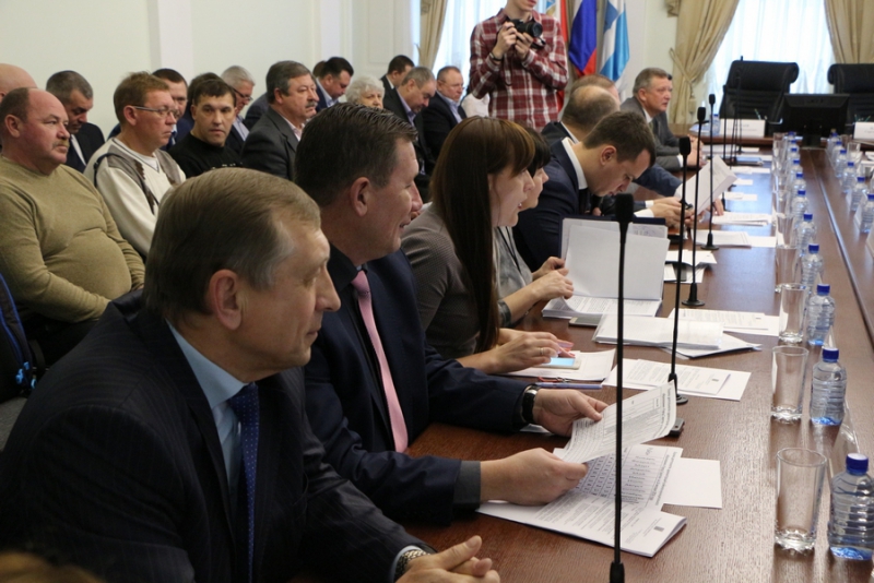 Саратов начнут украшать к Новому году на этой неделе