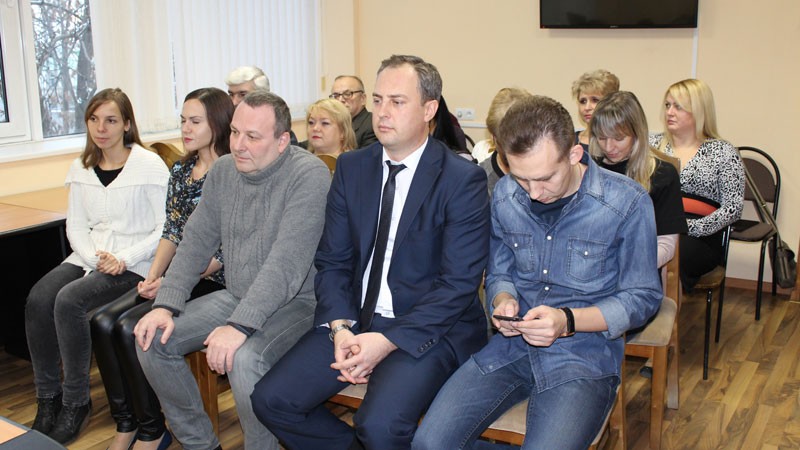 Замруководителя автовокзала Саратова наградили грамотой областной думы