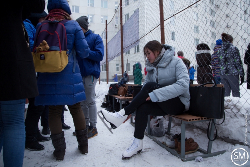 Студенты СГЮА встали на коньки