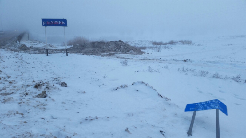 Экологическая акция нашла полигоны грязного снега рядом с рекой