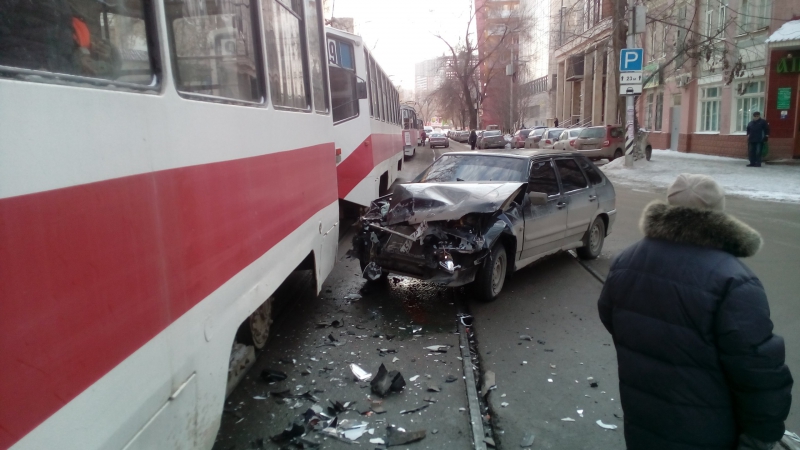 В Саратове из-за ДТП не ходят трамваи двух маршрутов