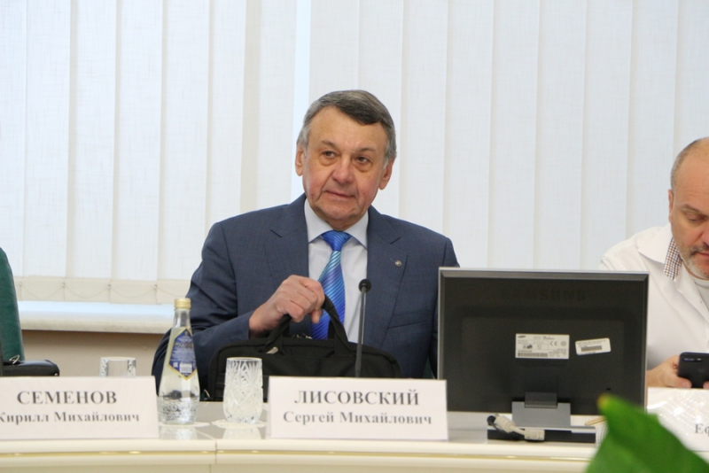 Губернатор и бывший министр вступили в спор по инфраструктурным проектам