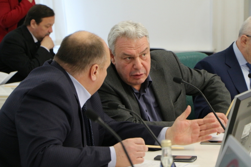 Губернатор и бывший министр вступили в спор по инфраструктурным проектам