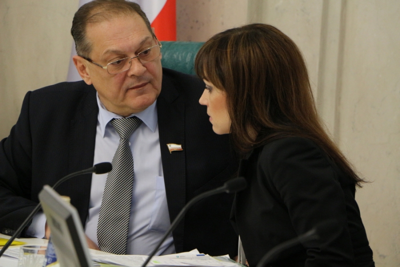 Губернатор и бывший министр вступили в спор по инфраструктурным проектам