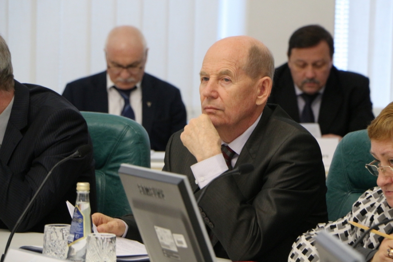 Губернатор и бывший министр вступили в спор по инфраструктурным проектам